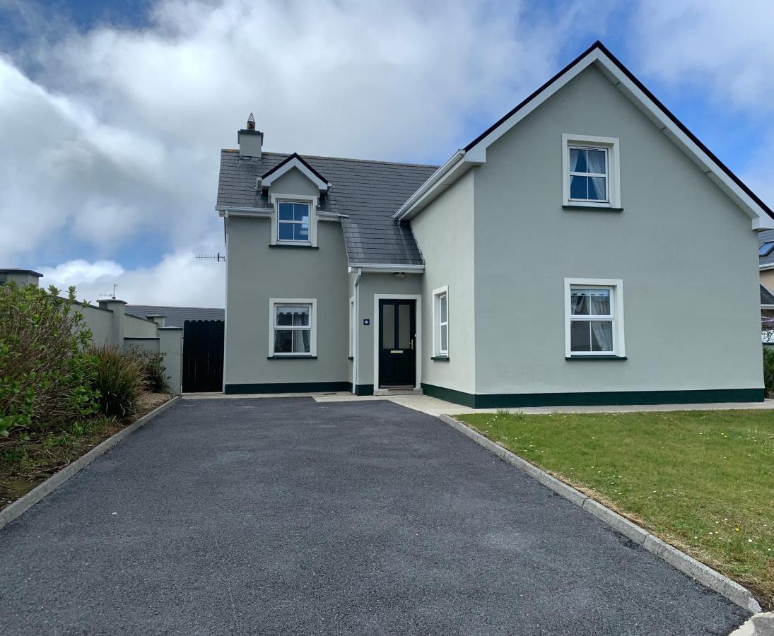 Seascape On The Edge Of Town: 4 Beds All Ensuite. Belmullet Esterno foto