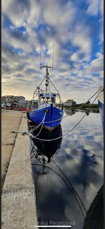 Seascape On The Edge Of Town: 4 Beds All Ensuite. Belmullet Esterno foto