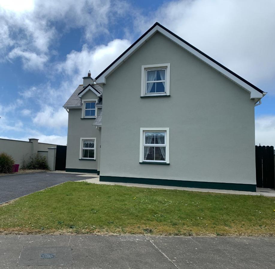 Seascape On The Edge Of Town: 4 Beds All Ensuite. Belmullet Esterno foto