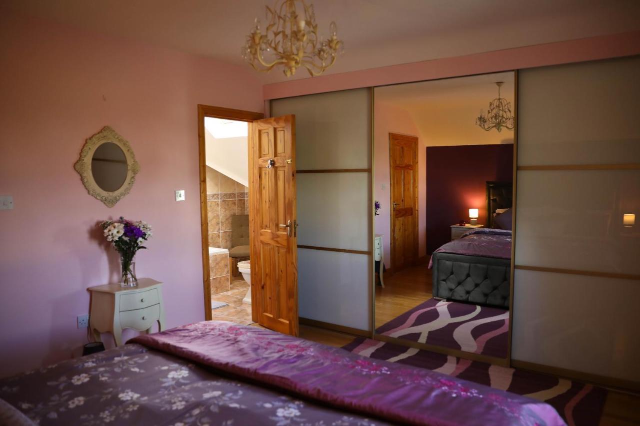 Seascape On The Edge Of Town: 4 Beds All Ensuite. Belmullet Esterno foto