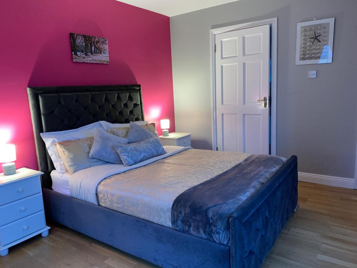 Seascape On The Edge Of Town: 4 Beds All Ensuite. Belmullet Esterno foto